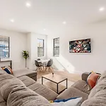 Modern Luxury 4Br 3 5Ba Oasis In Historic Old Town East Pd