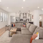 Modern Luxury 4Br 3 5Ba Oasis In Historic Old Town East Pd